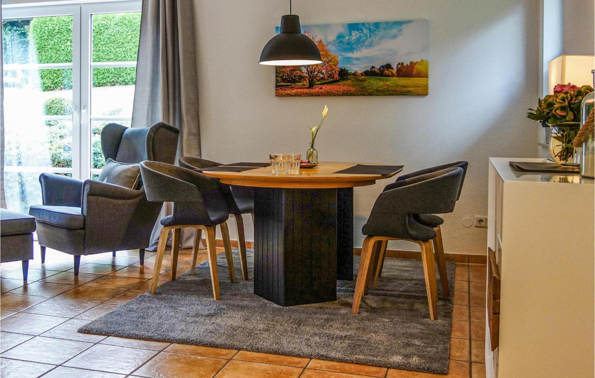 Gorgeous Home In Attendorn With Kitchen ภายนอก รูปภาพ