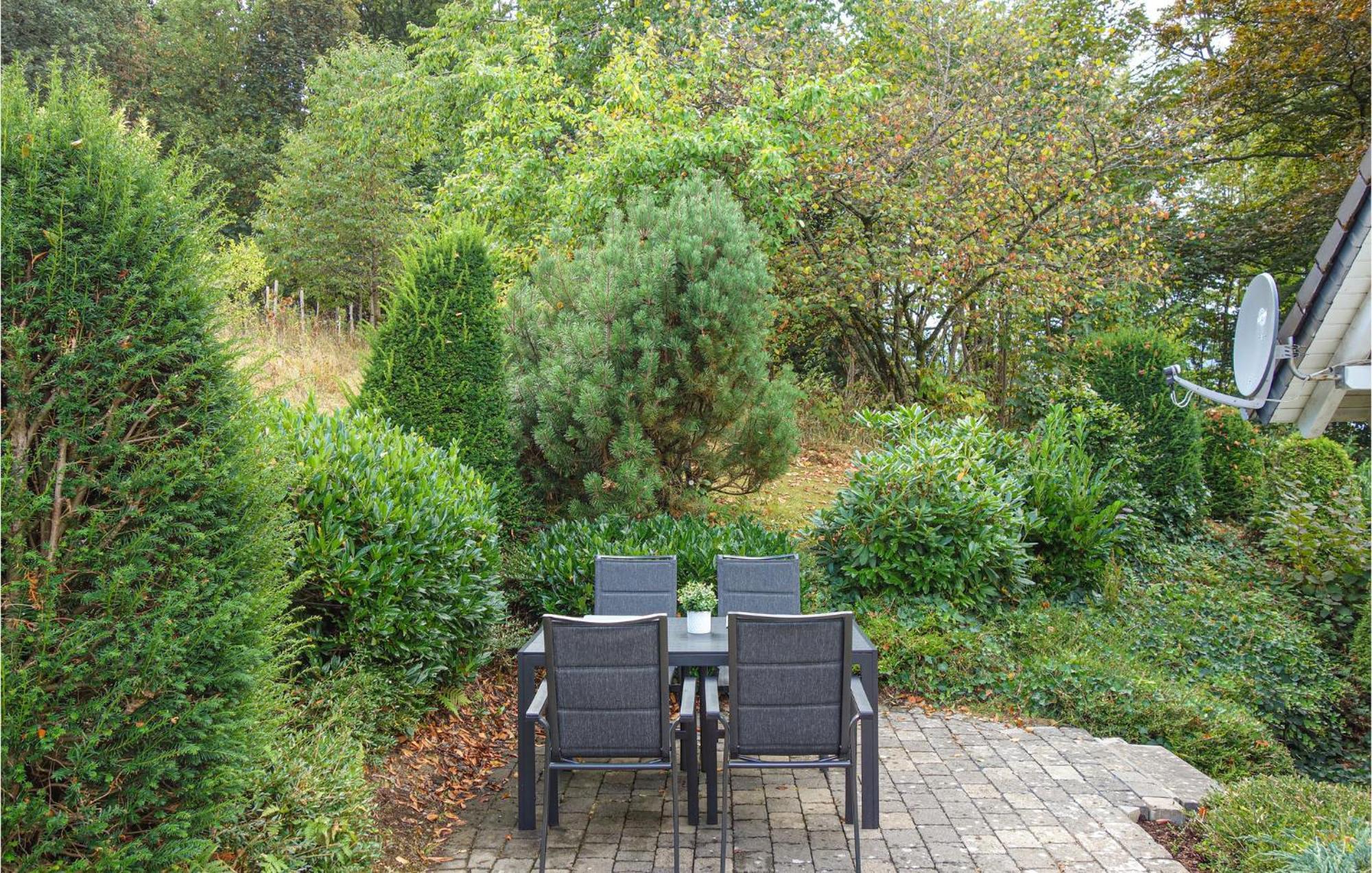Gorgeous Home In Attendorn With Kitchen ภายนอก รูปภาพ
